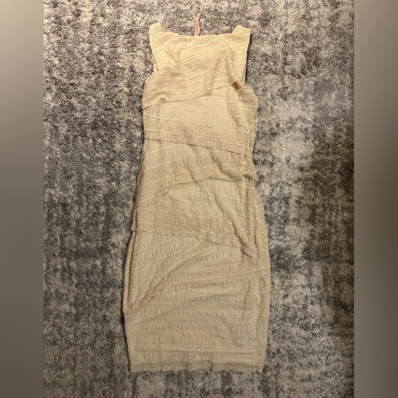 Bailey 44 Cream Colored Lace Ruffled dress.  Size small - Picture 2 of 5